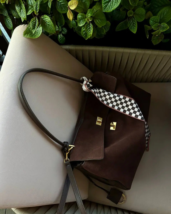 La Dame Sac | Suede Flap Bag