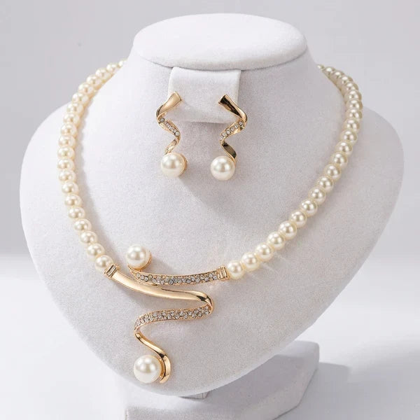 Necklace and Earring Set with Natural Pearls