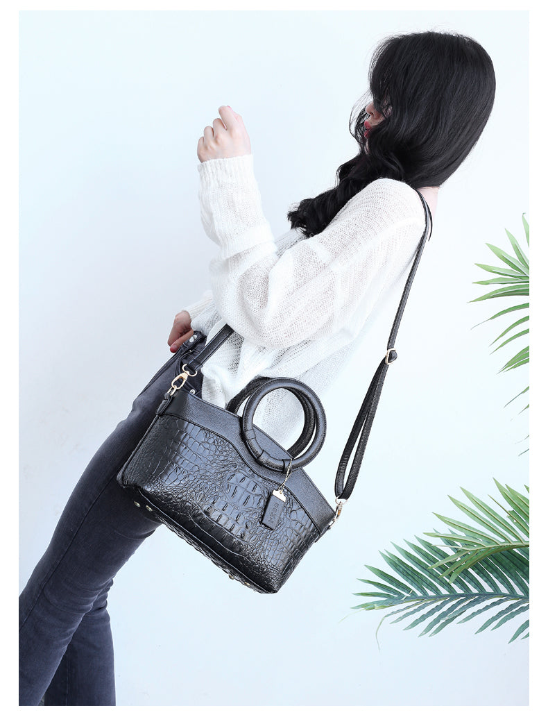 Frances | Classic Heritage Shoulder Bag