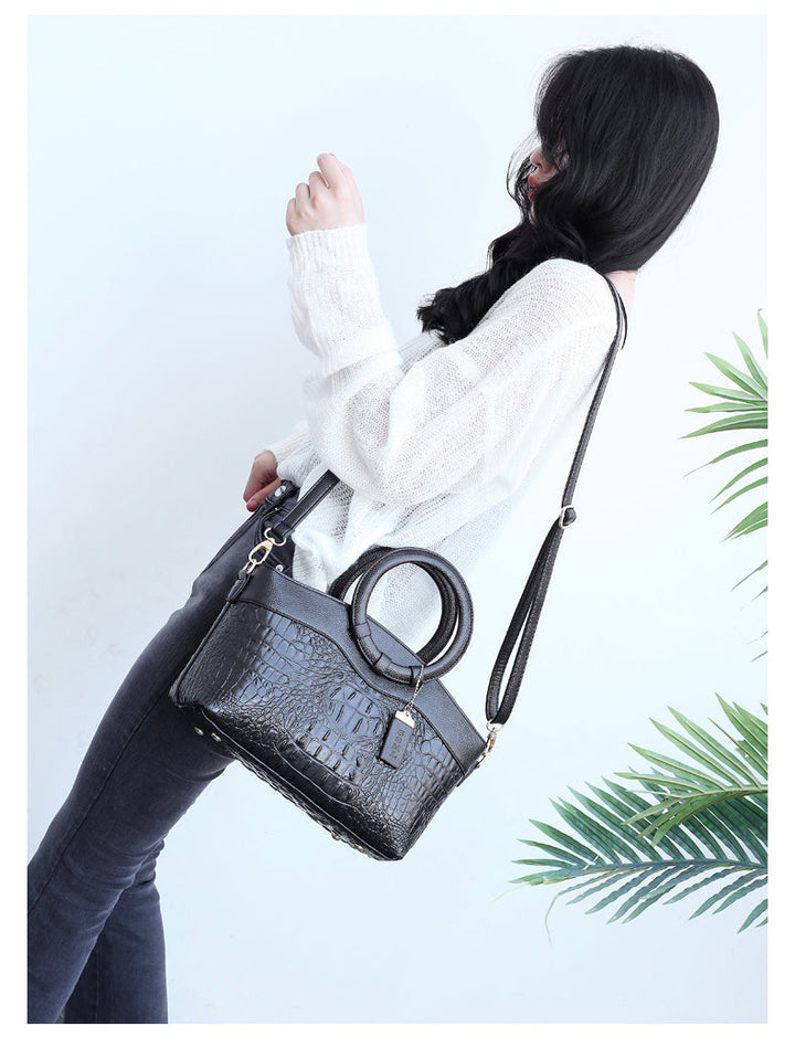 Frances | Classic Heritage Shoulder Bag